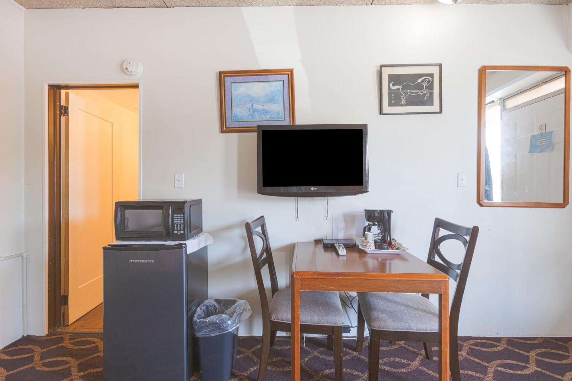 Sonrise Inn Lincoln Hwy By Oyo Breezewood Exterior foto