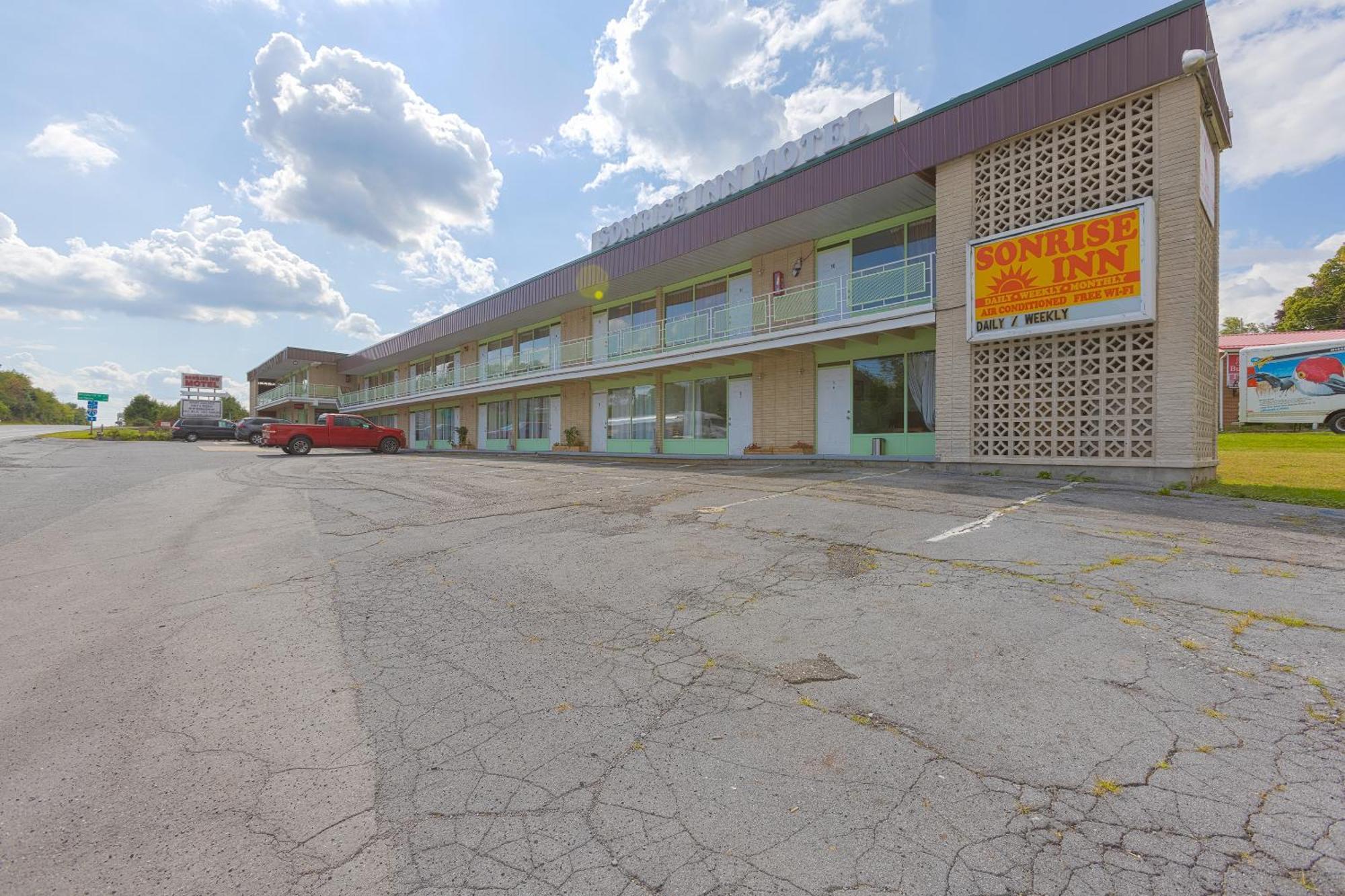 Sonrise Inn Lincoln Hwy By Oyo Breezewood Exterior foto